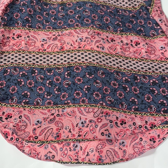 IZ Byer Women’s Cold Shoulder Top Women’s XS Floral Boho Pink Blue - Picture 6 of 10